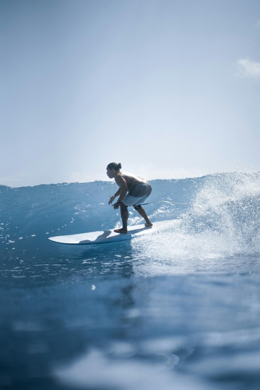 The Essential Guide to Choosing the Perfect Surfboard with Leash for Your Wave Riding Adventures